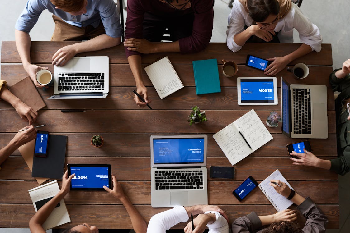 5 Ways to Enhance Customer Service with Instant Communication